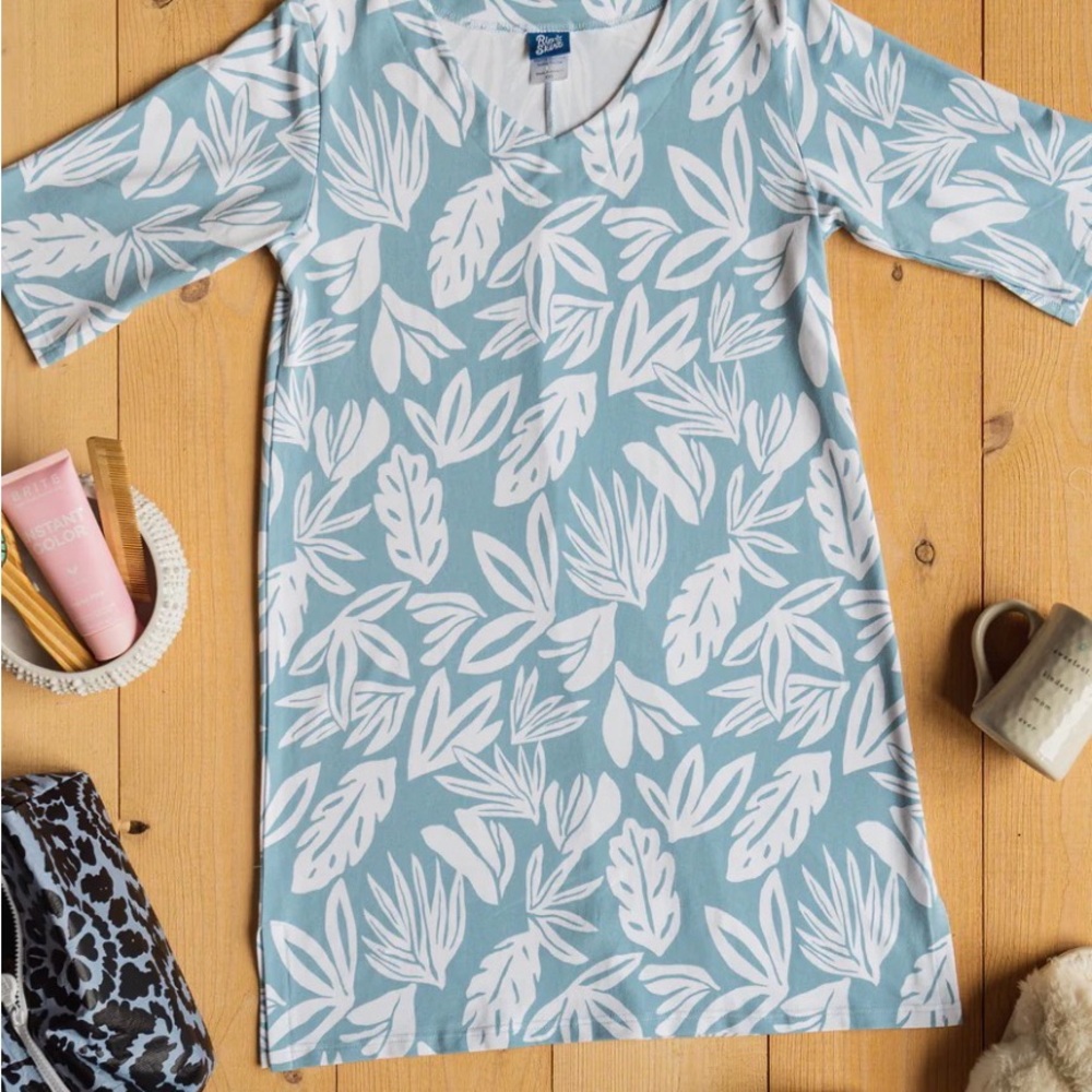 RIP SKIRT HAWAII TROPICAL SHADOWS BLUE SLEEP SHIRT LIMITED EDITION